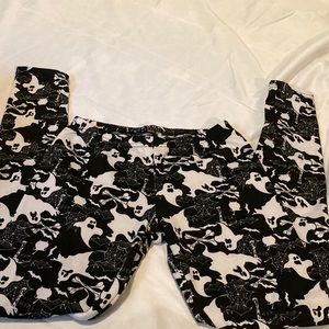 Poof leggings size M/L ghost designs
